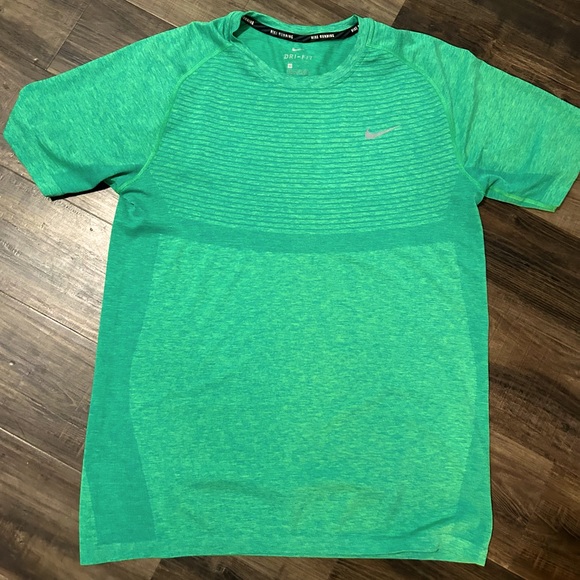 Nike Other - Nike Green Short Sleeve Performance Tee - Size L great condition
